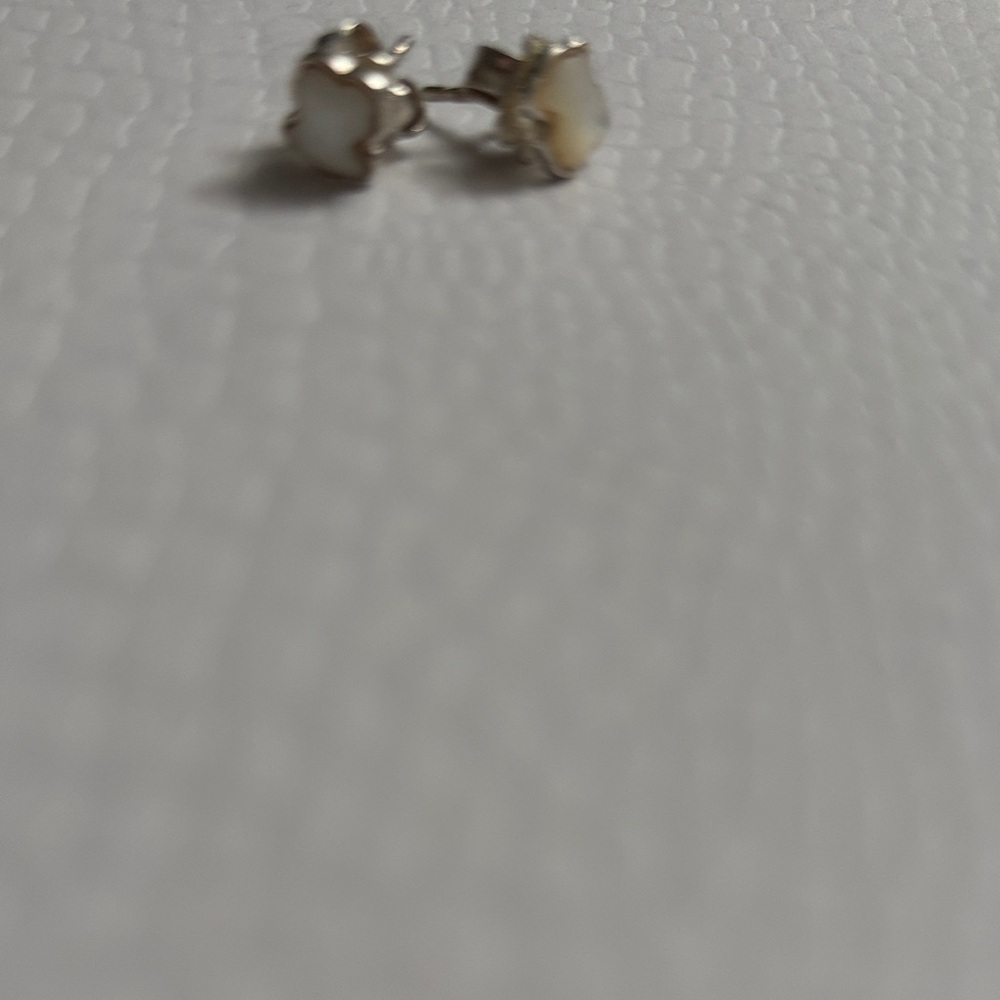 Tous 6mm Silver and Mother of Pearl Bear Stud Earrings - Picture 5 of 7